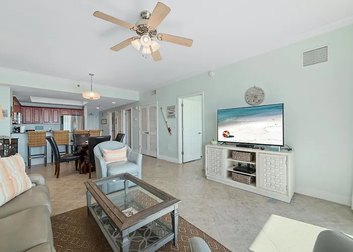 Holiday home Crystal Shores West 403